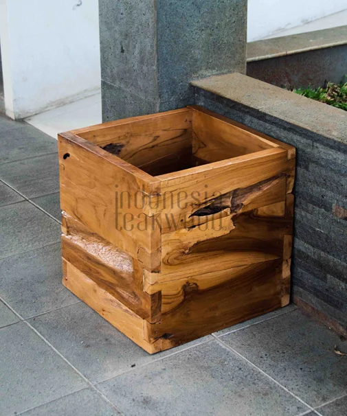Teak Planter