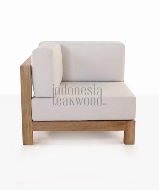 Kamandhanu Teak Corner Chair